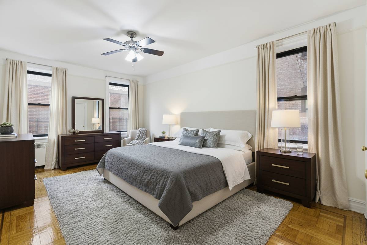 1BR Condo with Bonus Room in Jackson Heights