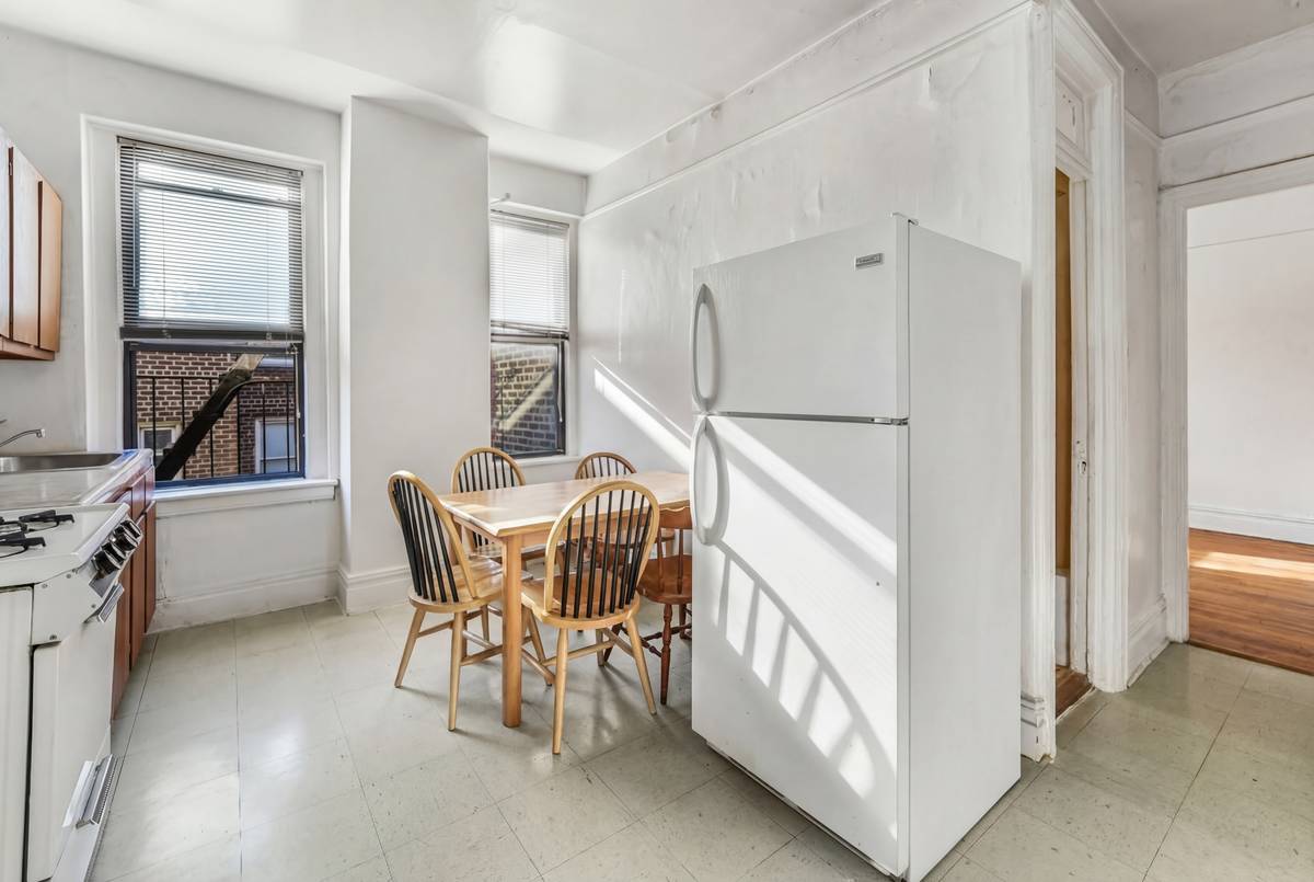 Bright 1BR Co-op in Hudson Heights