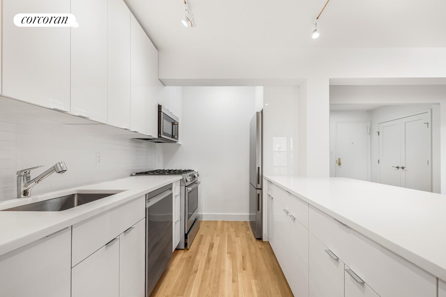 9511 Shore Road, Apt 609 photo 3